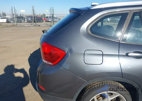 2013 BMW X1 xDrive28I из США, поврежденный, VIN WBAVL1C58DVR86118